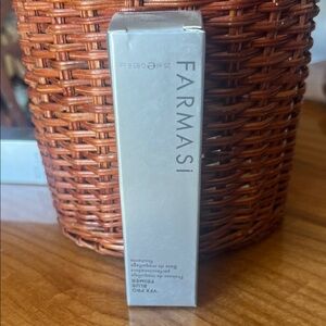 Farmasi VFX Pro Makeup Primer - Metallic Silver